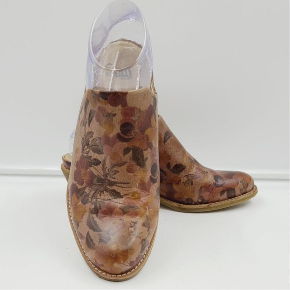 Sofft Slide, Brown Floral Leather Women Size 7, PRE-OWNED